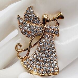 NIB Vintage MONET Rhinestone Angel Brooch Gold Tone Pin
